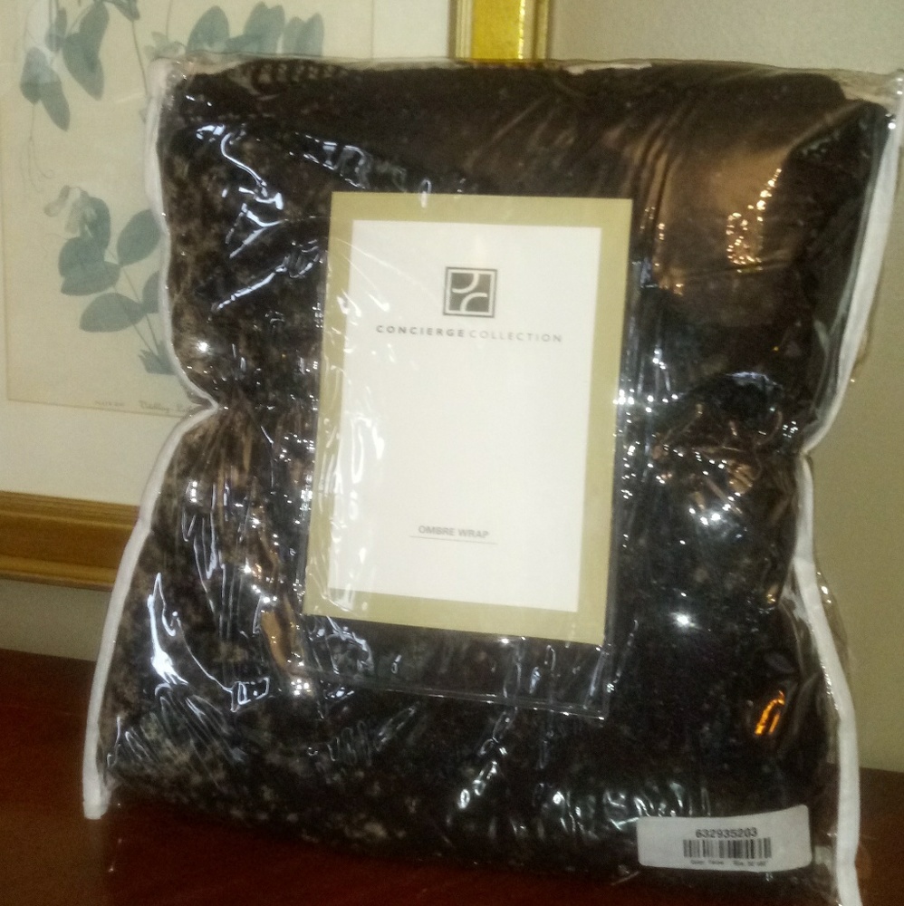 Concierge Collection Ombre Wrap
